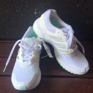 Women's Adidas Response Boost 2